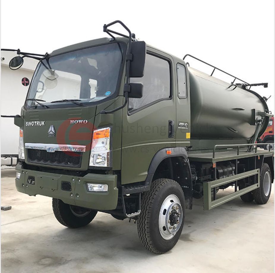 Meilleure vente HOWO 4 × 2 camion-citerne aspirateur d'aspiration des eaux usées sous vide camion d'aspiration de nettoyage des eaux usées à vendre