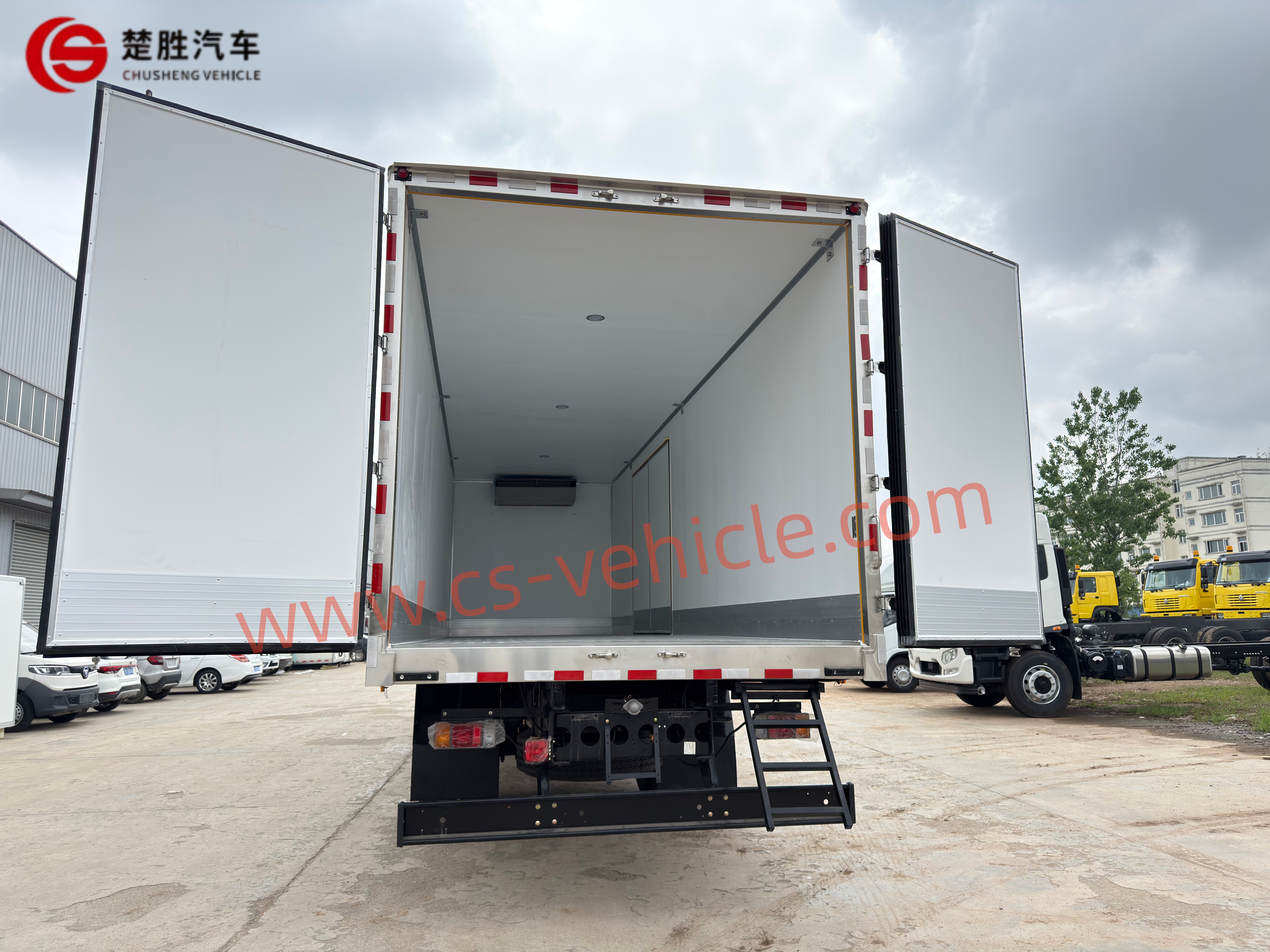 Camion R&eacute;frig&eacute;r&eacute;-11 