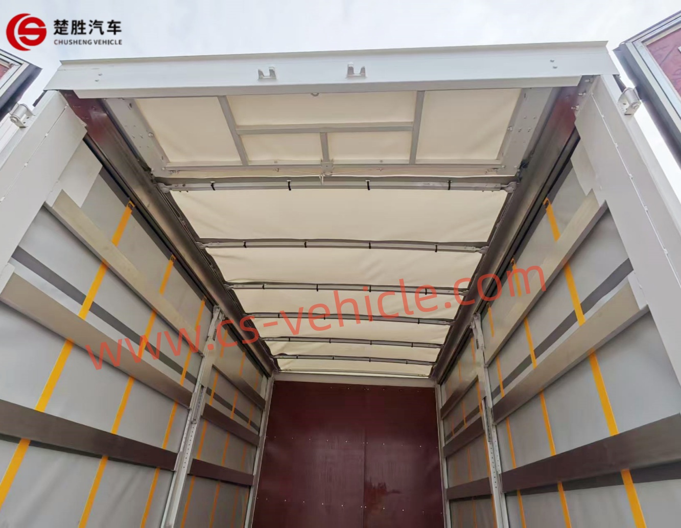 Camion cargo en toile-6