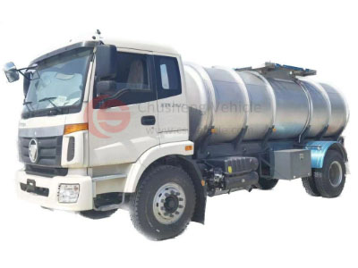 camion-citerne d'eau potable