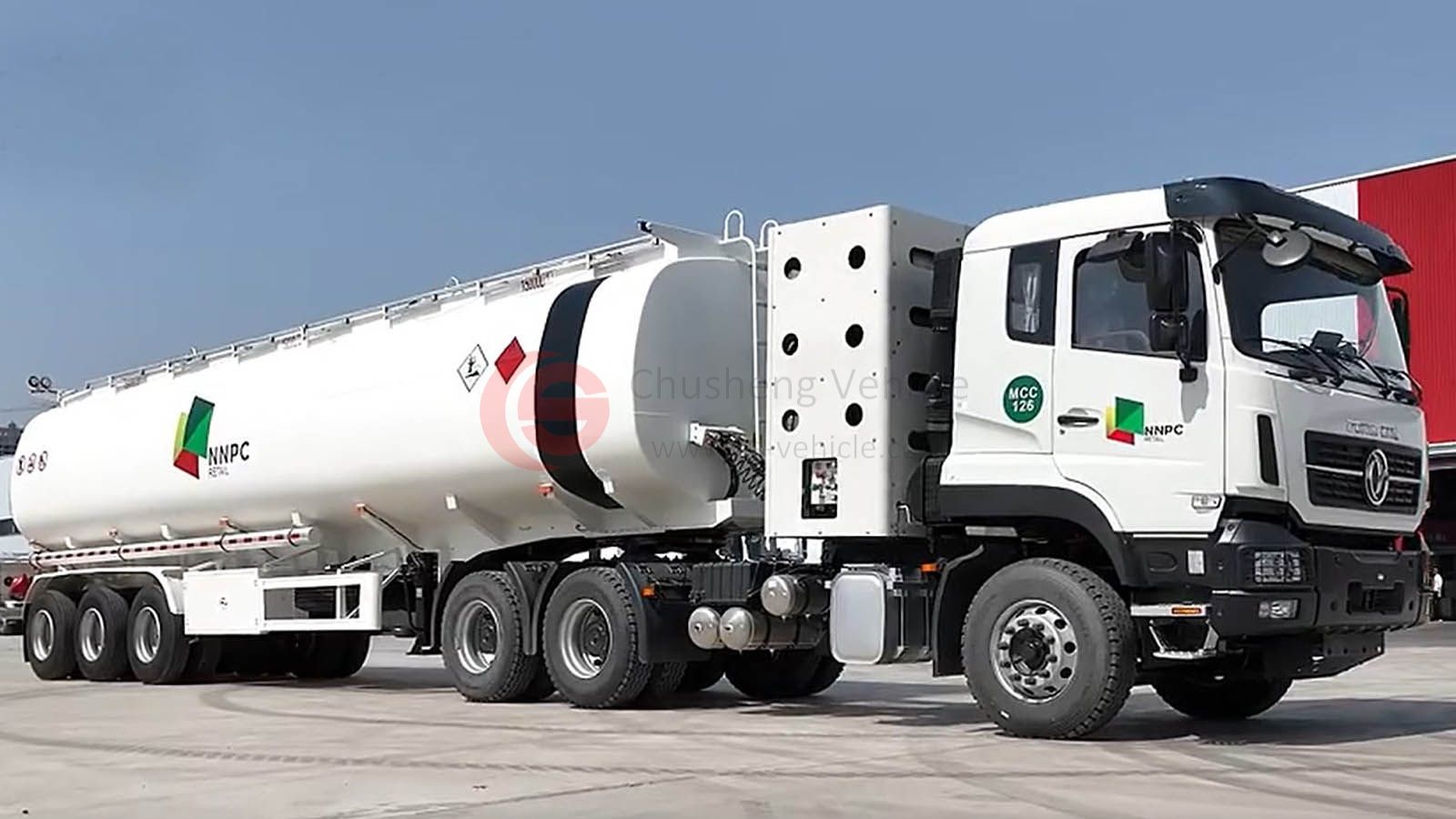 Commande réussie: 5 ans de confiance continuent d'une bonne société - les clients nigérians ont acheté plus de 500 équipements Dongfeng au total