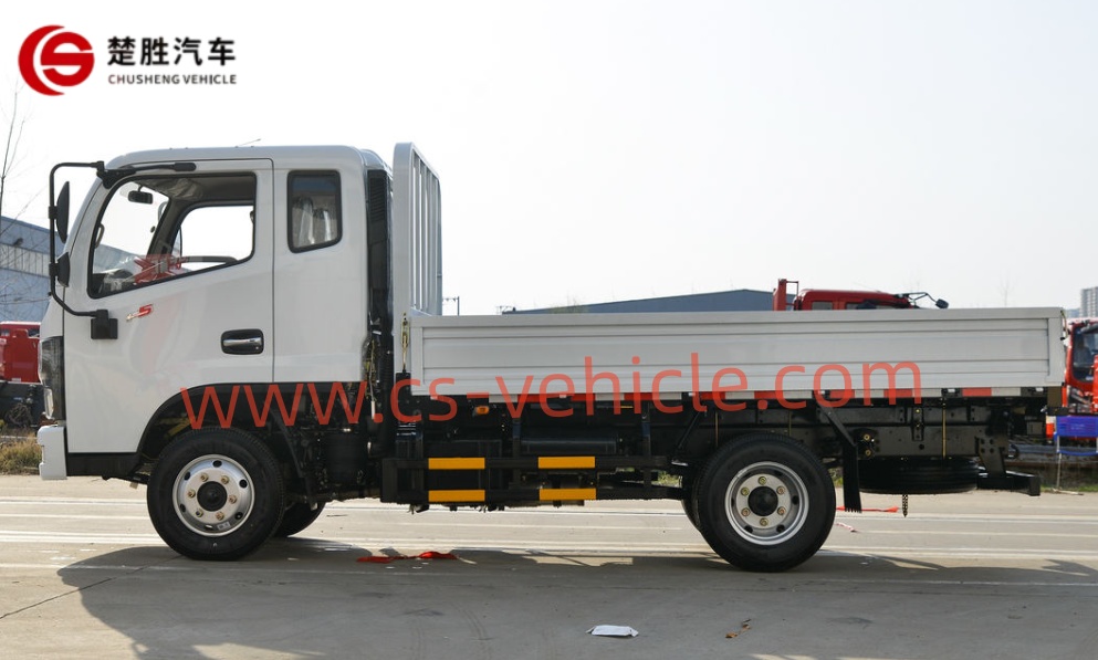 Camion &agrave; ridelle Dongfeng-7 