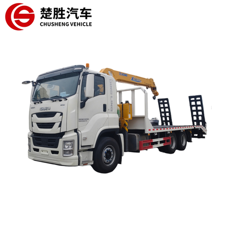 Camion à plateau ISUZU GIGA 6x4 avec grue montée sur camion XCMG